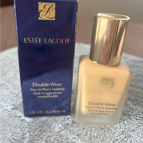 Estee Lauder Double Wear Stay-in-Place Makeup - 2W2 Rattan - Picture 1 of 7